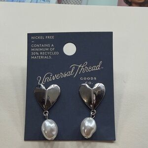 NWT! Heart Earrings with White Pearls